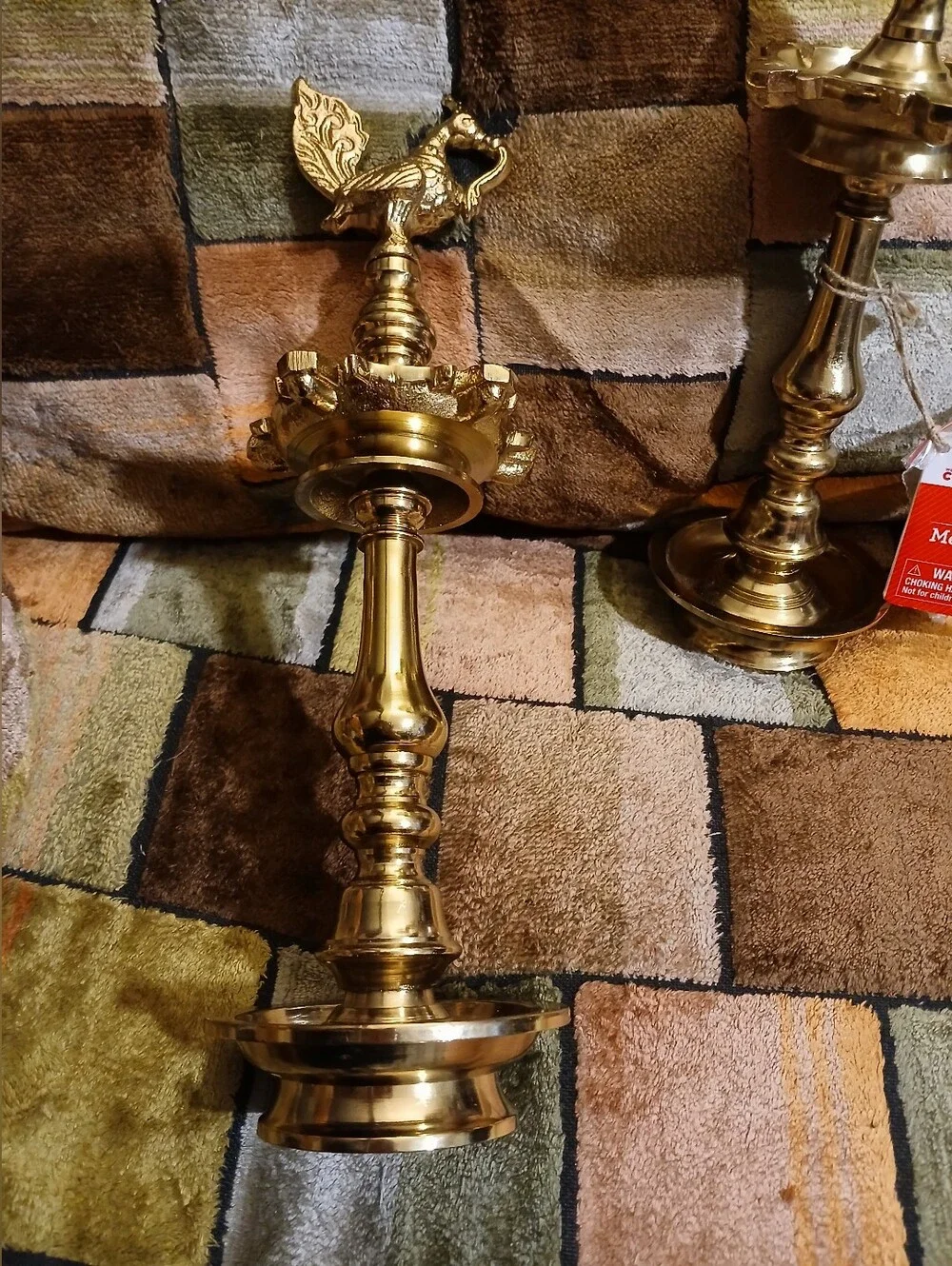 N/A elegant gold